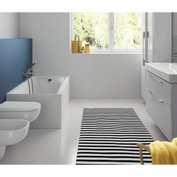 Modern Beach Bathroom