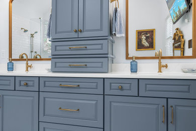 Example of a bathroom design in Raleigh