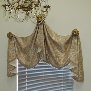 Custom Valance