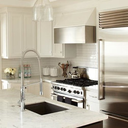 Agent for Benjamin Moore Paints in Oman!! - Paint And Wall Covering Supplies