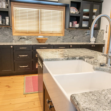 Silver Cloud granite kitchen with full height backsplash