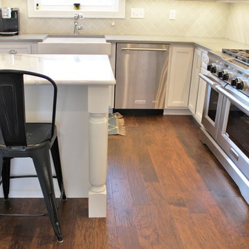 Hazelwood Homes-Transitional Farmhouse Kitchen in a New Quad Cities Area Home