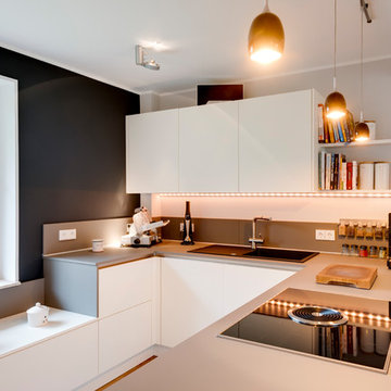 Puristisch-moderne Eleganz mit smarter Beleuchtungskonzeption