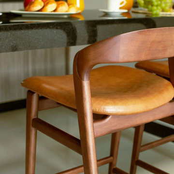 Maite Stool