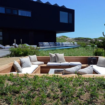 Custom Fire Pit & Seating Area