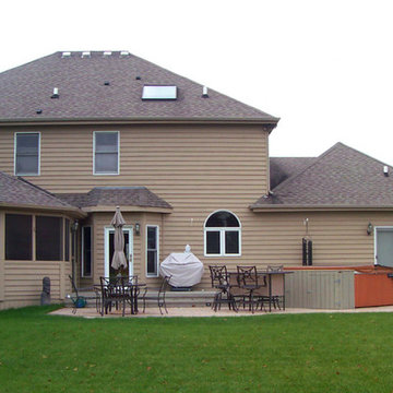 Spa Deck, Patio w/ Fire Pit, and Screen Porch in North Chicago Suburbs