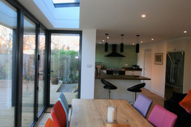 This is an example of a contemporary home in Edinburgh.