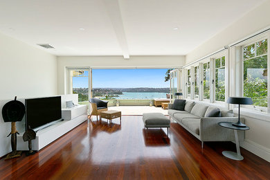 Design ideas for a traditional living room in Sydney.