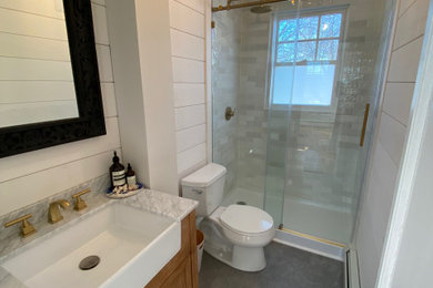 Example of a small bathroom design in DC Metro