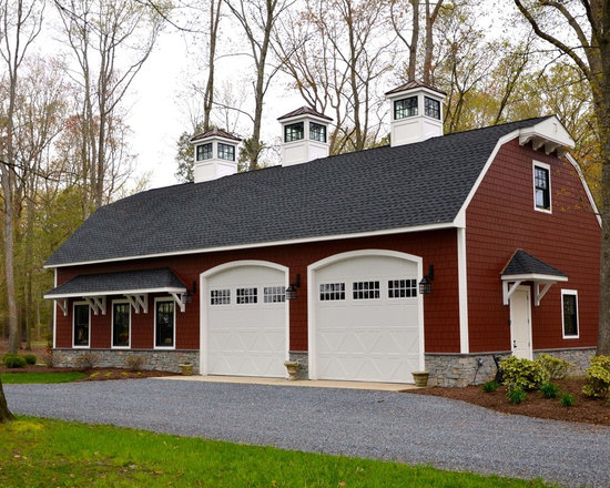 Traditional Barn Garage Design Ideas, Remodels & Photos
