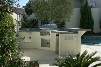 Elegant patio photo in Las Vegas