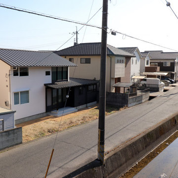 土手下の住宅