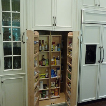 Custom Mullion Doors for Open Living | Kitch-Encounters - FL