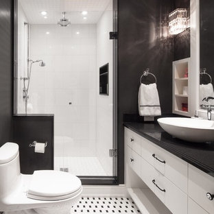 Foto di una stanza da bagno con doccia tradizionale di medie dimensioni con ante lisce, ante bianche, doccia alcova, WC monopezzo, piastrelle nere, pareti nere, pavimento con piastrelle in ceramica, lavabo a bacinella, top in granito, pavimento bianco e porta doccia a battente