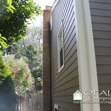 Hardie Timber Bark & Monterey Taupe Siding, Arctic White Trim in Downers Grove