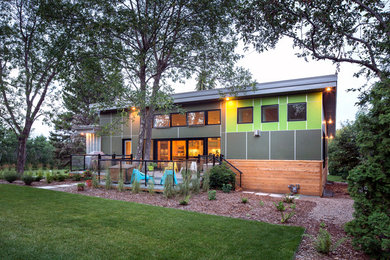 Trendy exterior home photo in Calgary