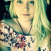 Samantha Prekker's photo