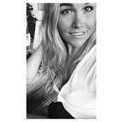 Julie Binau's photo