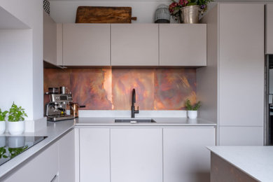 Inspiration for a contemporary kitchen in Gloucestershire.