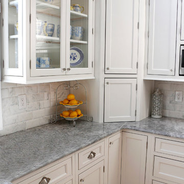 Sun Filled Kitchen in Lake Grove