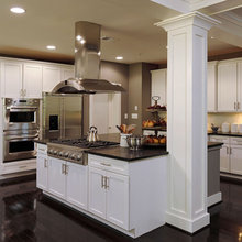 KITCHEN: PILLAR