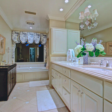 Lawrence ranch home