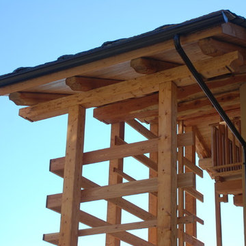 Particolari delle realizzazioni in legno (pantalera, balconi e brise soleil