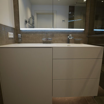 Aus einem Badezimmer wird ein Duschbad in München Perlach