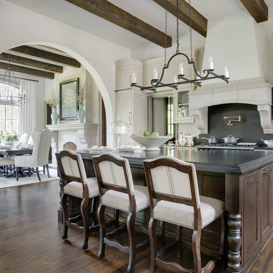 Traditional Mountain Roost