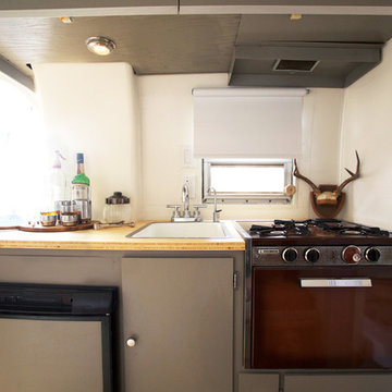 1965 AIRSTREAM CARAVEL, 17′ -SHELLY- $49,995