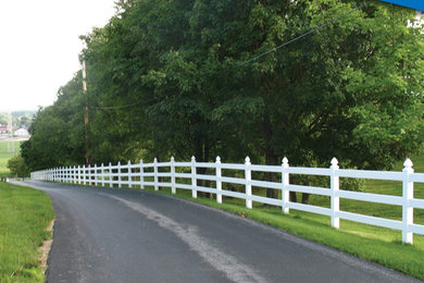 3 Rail Vinyl Fence