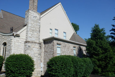 Exterior home photo in St Louis