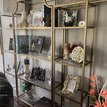 bookshelf decor placement