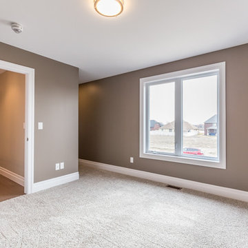Large bedroom w/ensuite