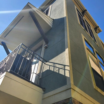 Pressure Washing 3-story Townhouse
