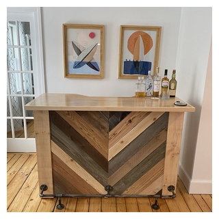 Reclaimed Wood Accents Home Bar Shabby Chic Style Home Bar