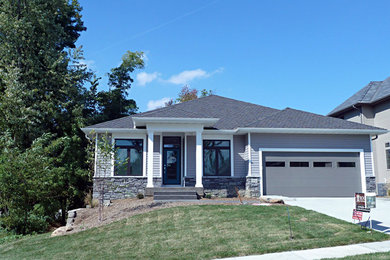 Minimalist exterior home photo in Cedar Rapids