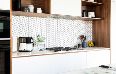 11 White Backsplash Ideas With Nary a Subway Tile in Sight