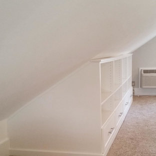Example of a large transitional home design design in Cincinnati