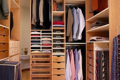 Elegant closet photo in New York