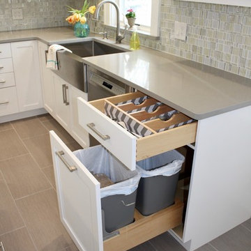 Pull-out trash bins