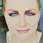 Ashley Riddless foto