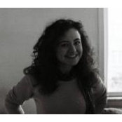 Özge Yavuzs billede