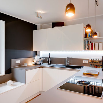 Puristisch-moderne Eleganz mit smarter Beleuchtungskonzeption
