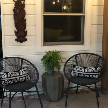 Intimate seating area