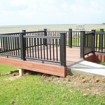 Deck & Outdoor Sitting Area