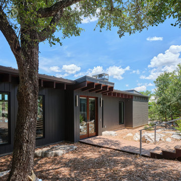Midcentury Modern Lake House Kingsland