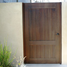 side yard gate/fence