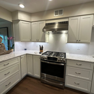 Beautifully Spacious Kitchen