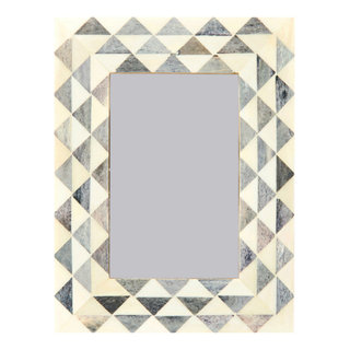 Sammita 4x6 Black & White Picture Frame - Hand Carved Marble